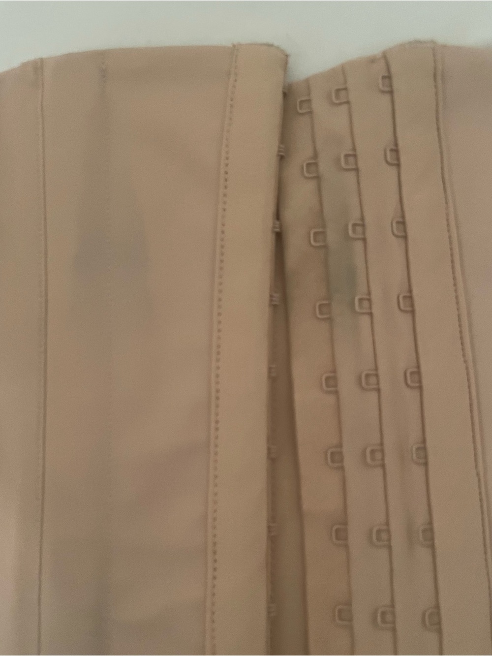Honeylove Beige Waist Shaper with Hook Closure - Picture 4 of 6